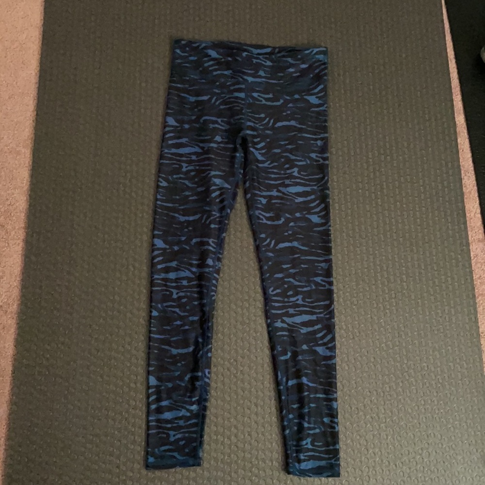 Fabletics leggings bundle. Size small - Picture 2 of 5